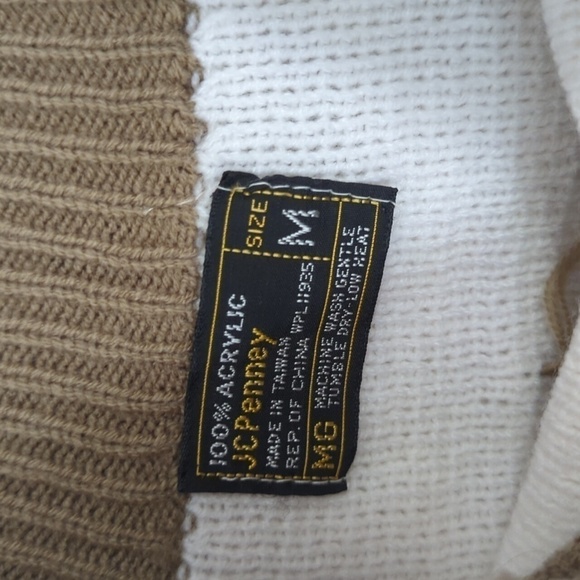 Vintage JCPENNEY Mock Neck Acrylic Sweater Snowflake Print Size Medium - Picture 2 of 5